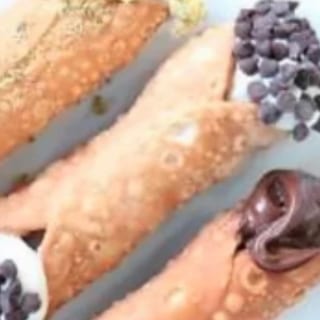 Fresh Filled Cannoli